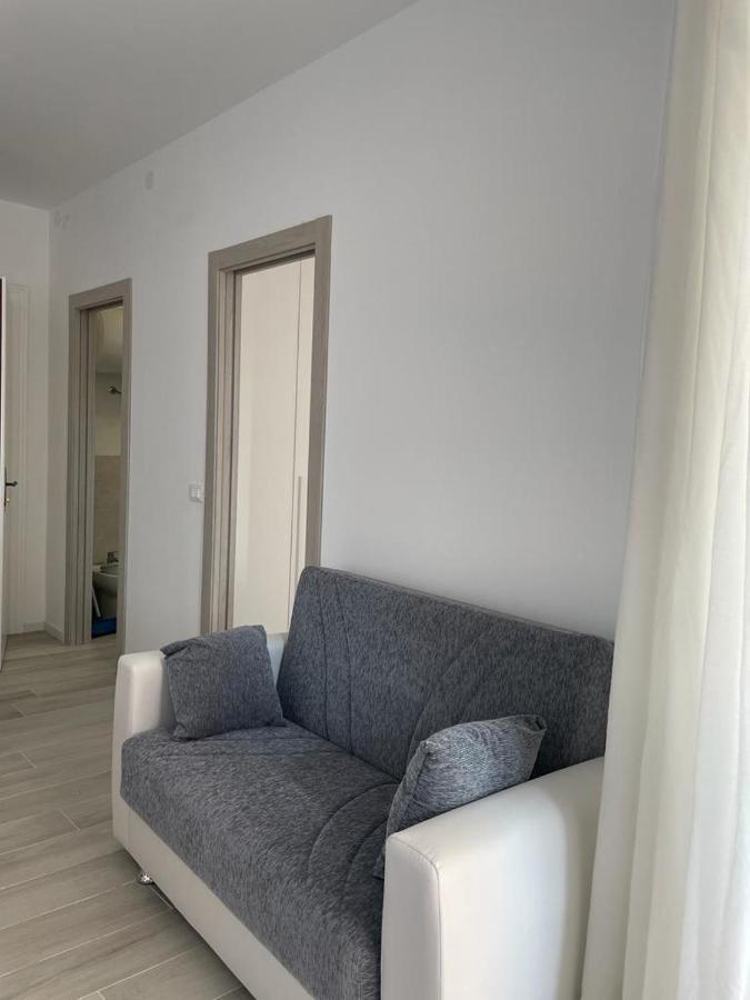 Residence Apollo - Walterigato Apartments Solo Per Famiglie Лідо-ді-Єзоло Екстер'єр фото