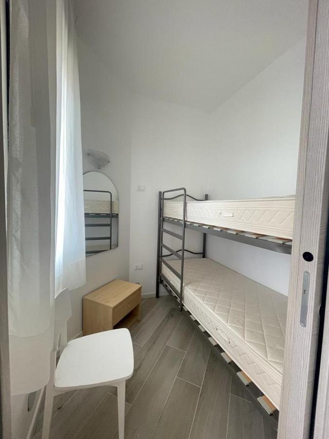 Residence Apollo - Walterigato Apartments Solo Per Famiglie Лідо-ді-Єзоло Екстер'єр фото