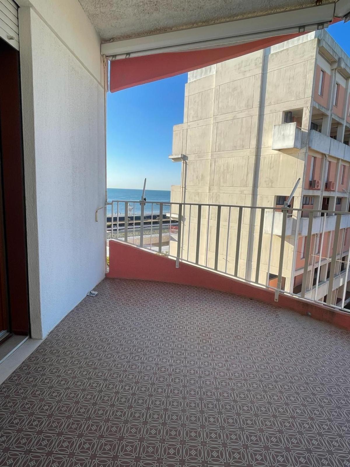 Residence Apollo - Walterigato Apartments Solo Per Famiglie Лідо-ді-Єзоло Екстер'єр фото