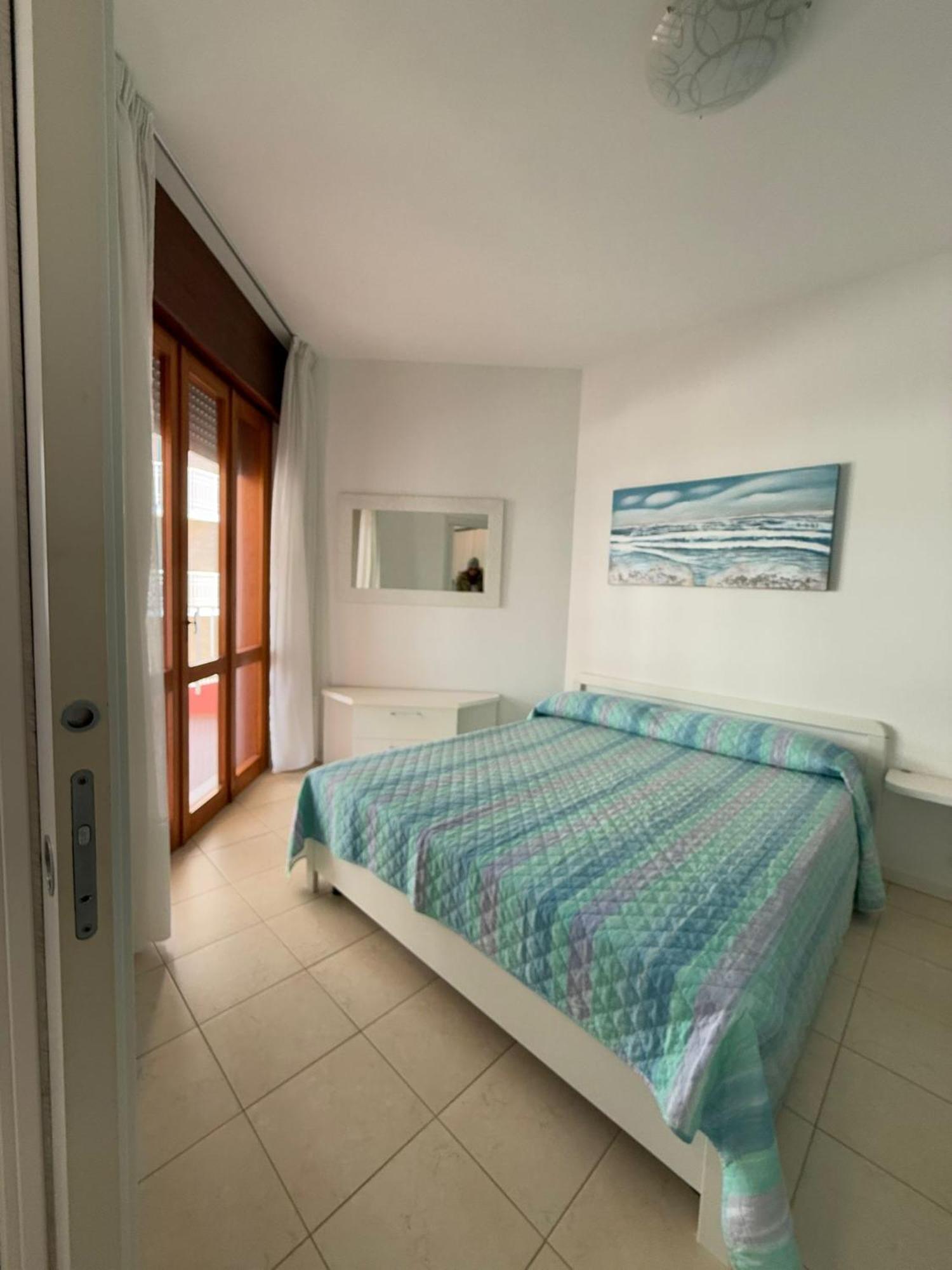 Residence Apollo - Walterigato Apartments Solo Per Famiglie Лідо-ді-Єзоло Екстер'єр фото