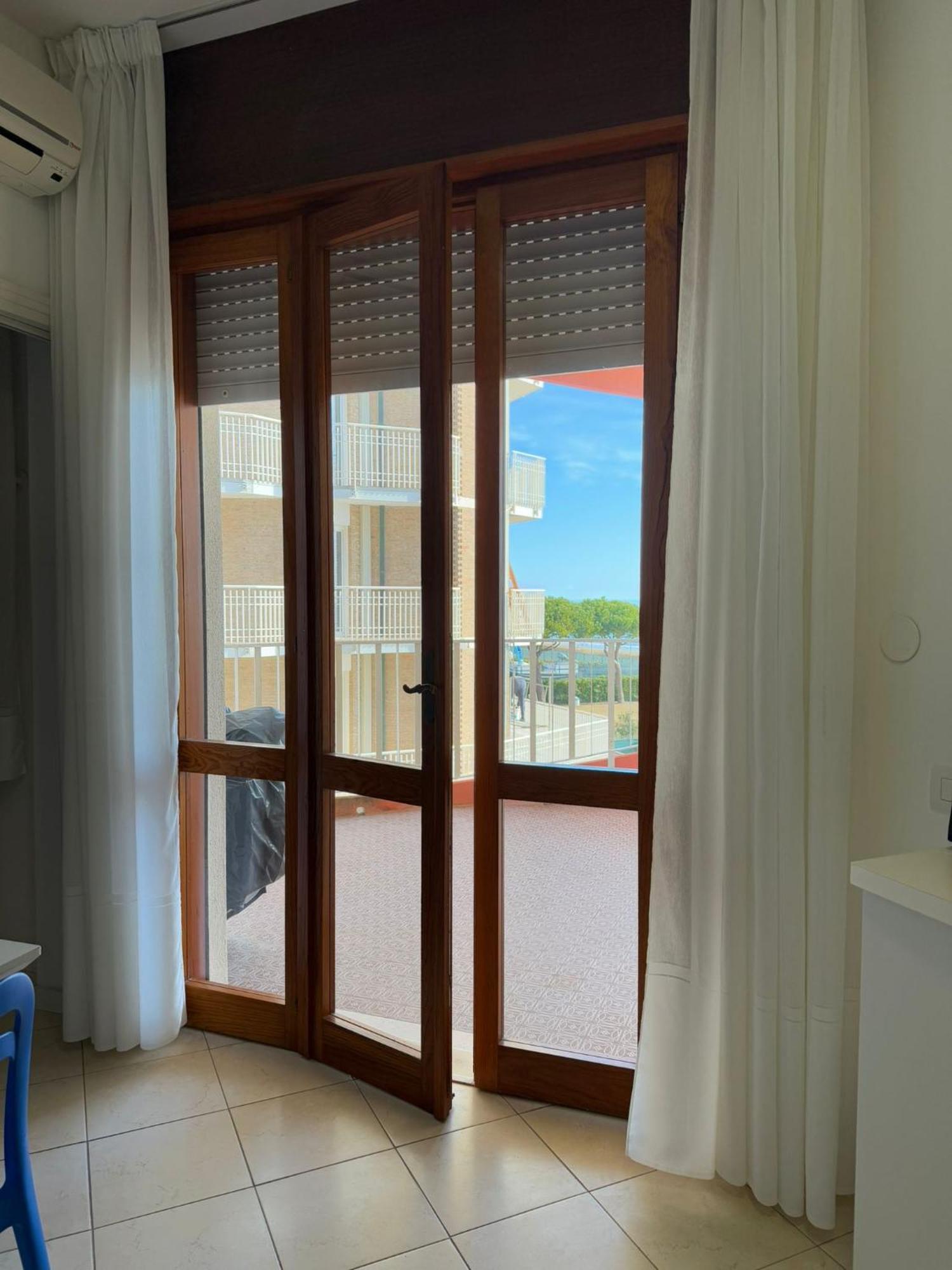 Residence Apollo - Walterigato Apartments Solo Per Famiglie Лідо-ді-Єзоло Екстер'єр фото